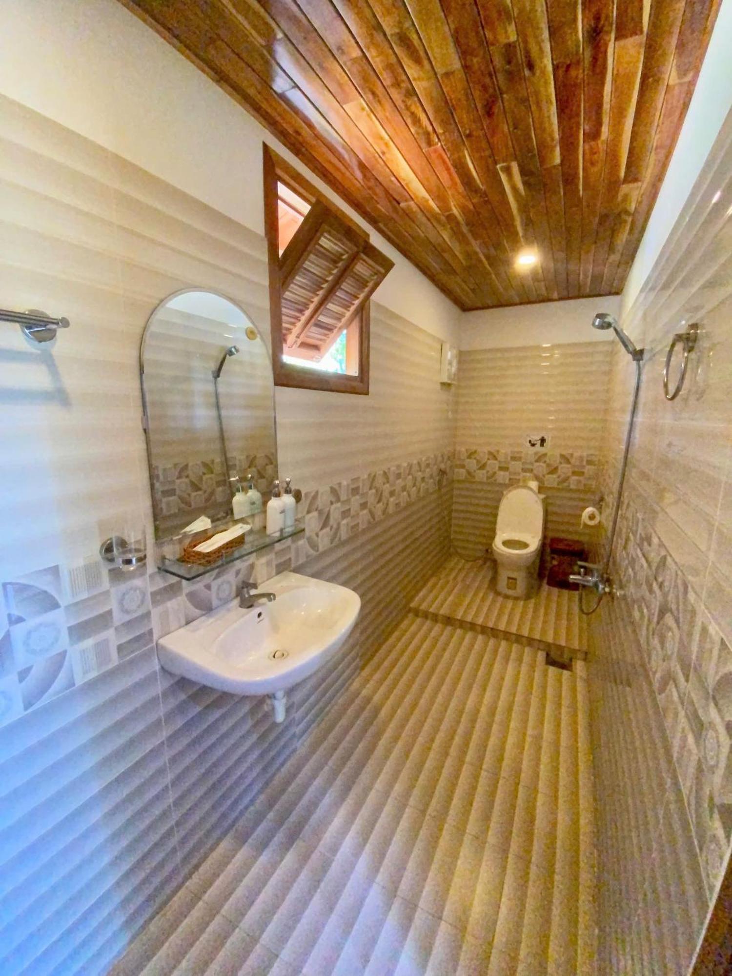 Y Nghia Bungalow Ong Lang Фу Куок Екстериор снимка