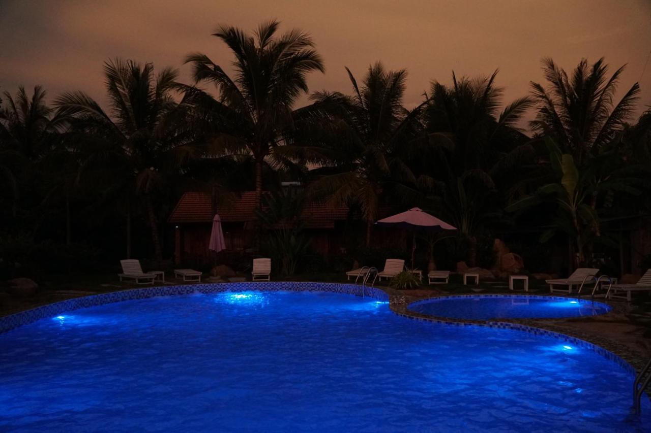 Y Nghia Bungalow Ong Lang Фу Куок Екстериор снимка